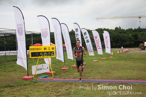 DARREN BENSON run through finish line (1)