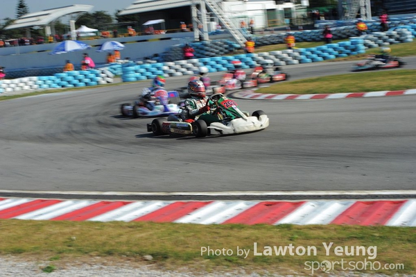 20111211_0383
