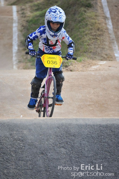 BMX_2213