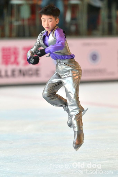 Skating (227)