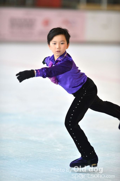 Skating (232)