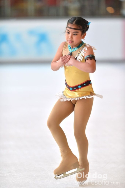 Skating (242)