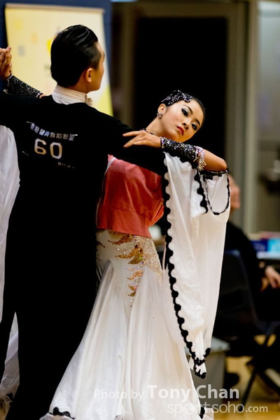 dance054