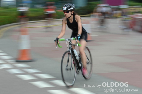 Triathlon (230)