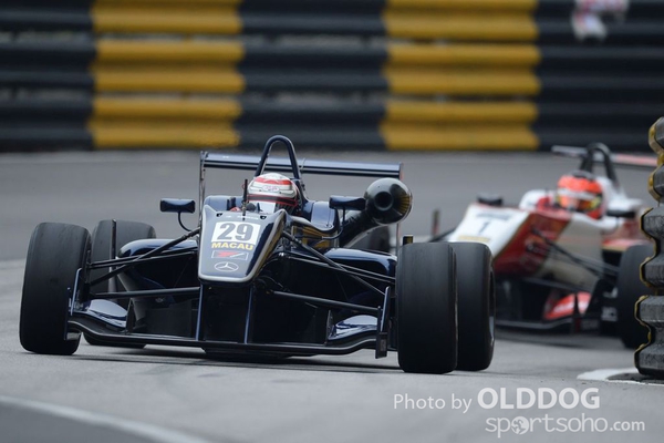 grand prix (34)