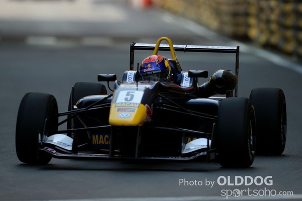 grand prix (72)