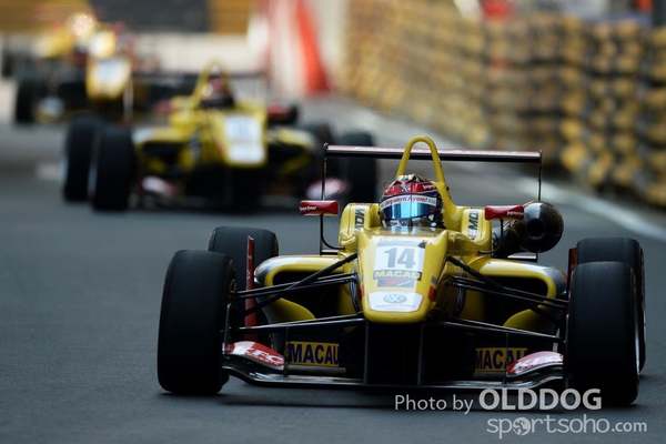 grand prix (73)