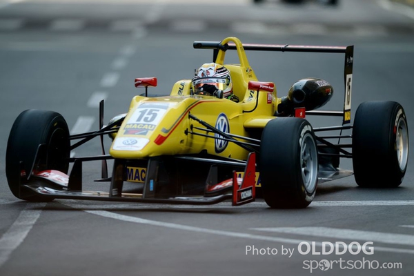 grand prix (74)