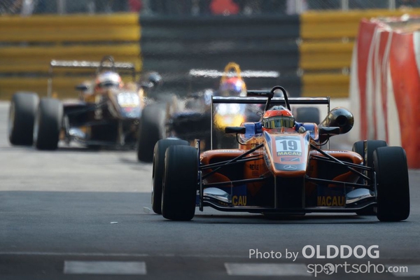 grand prix (90)