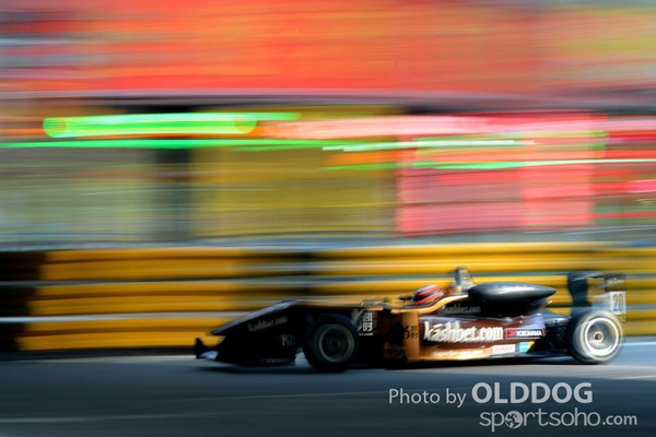 grand prix (103)
