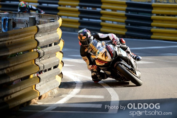 grand prix (126)