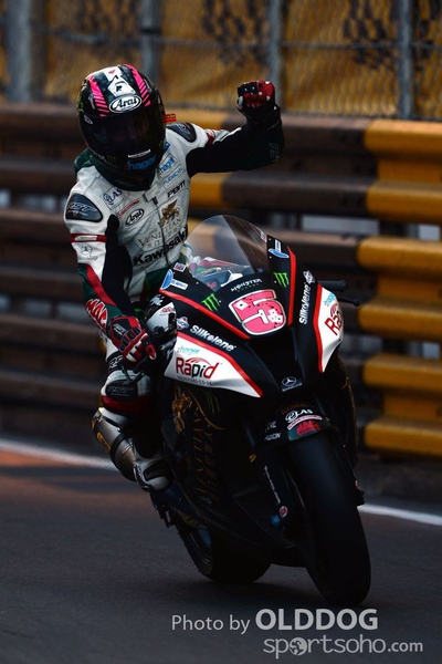 grand prix (142)