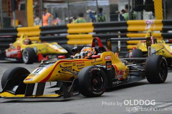 grand prix (99)