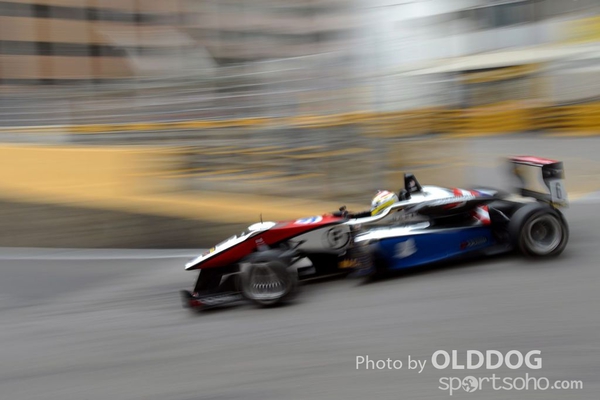 grand prix (105)