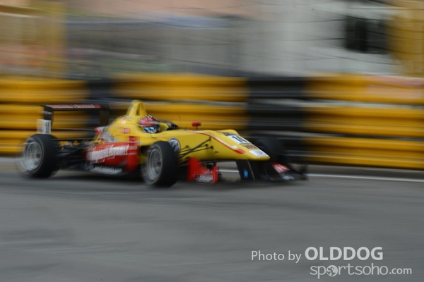grand prix (238)