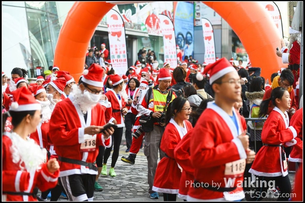 141214 Santa Run - 0035