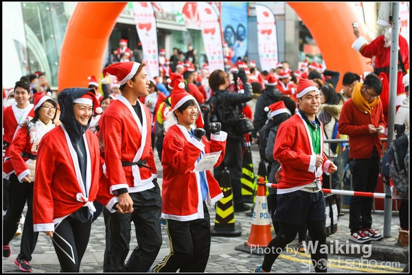 141214 Santa Run - 0039