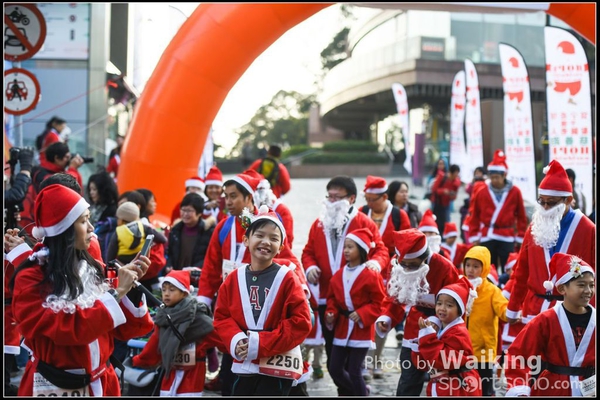 141214 Santa Run - 0054