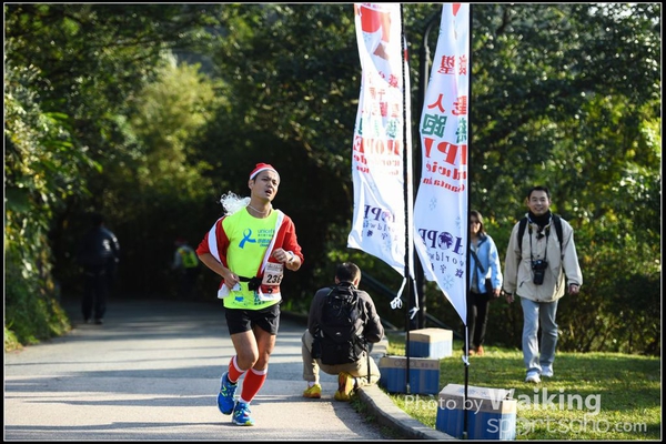 141214 Santa Run - 0064