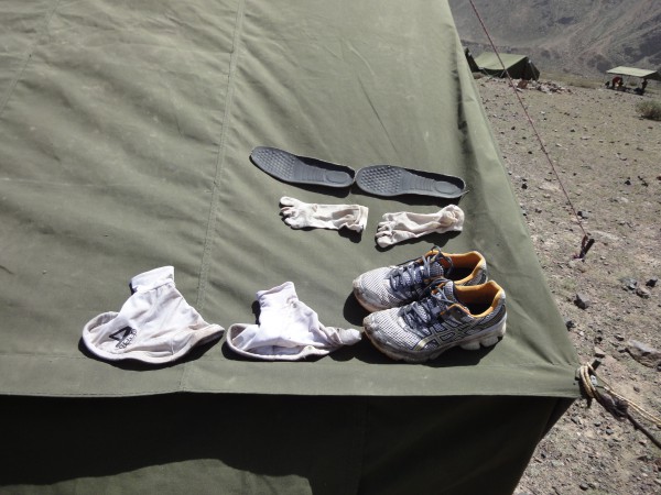 曬乾all the wet socks, shoes and gaiters