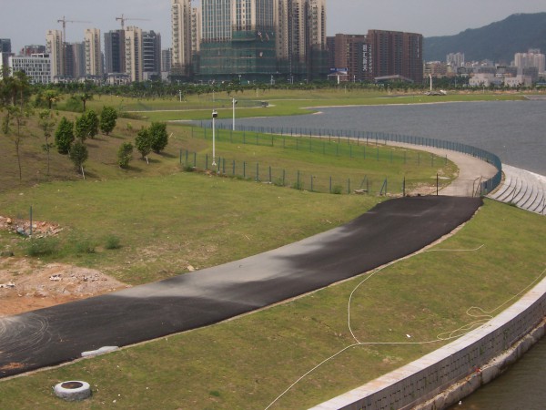 右下區, 地圖4:00位置的賽道.