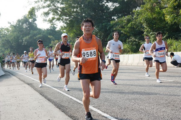 Asics 10K 2010 300