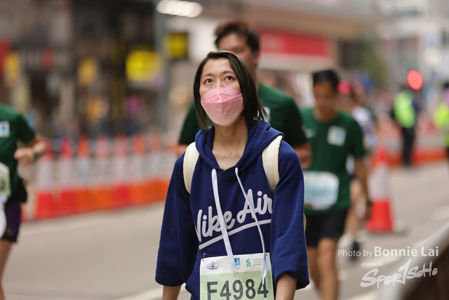 464A8553
