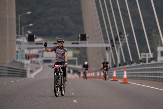 Desmond Chan 20231022 30K A1_DAC6756