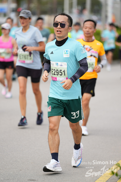 SIM09097